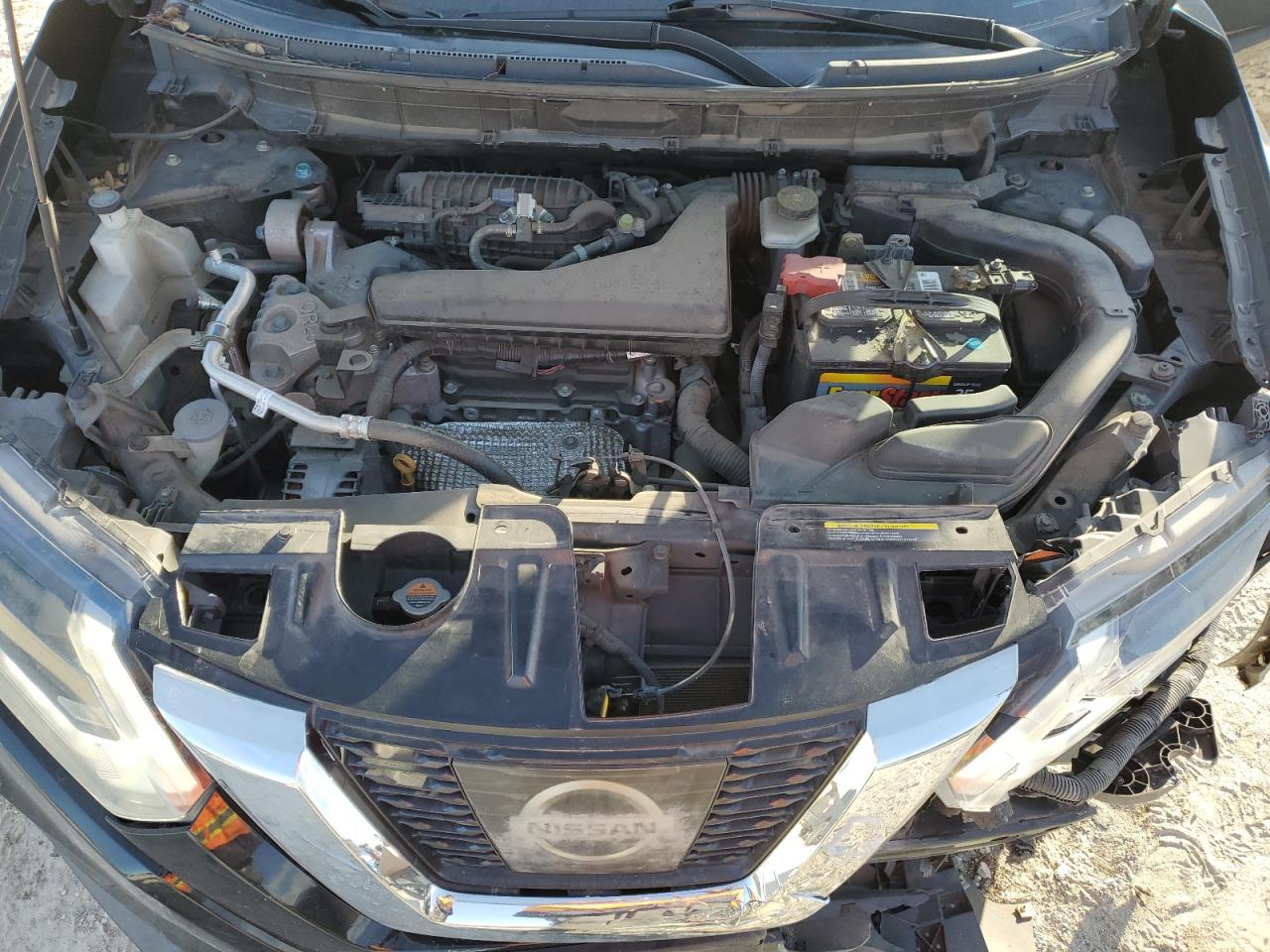 2017 Nissan Rogue VIN KNMAT2MT5HP599525 Copart auction photo, front end / minor dent/scratches damage thumbnail 13