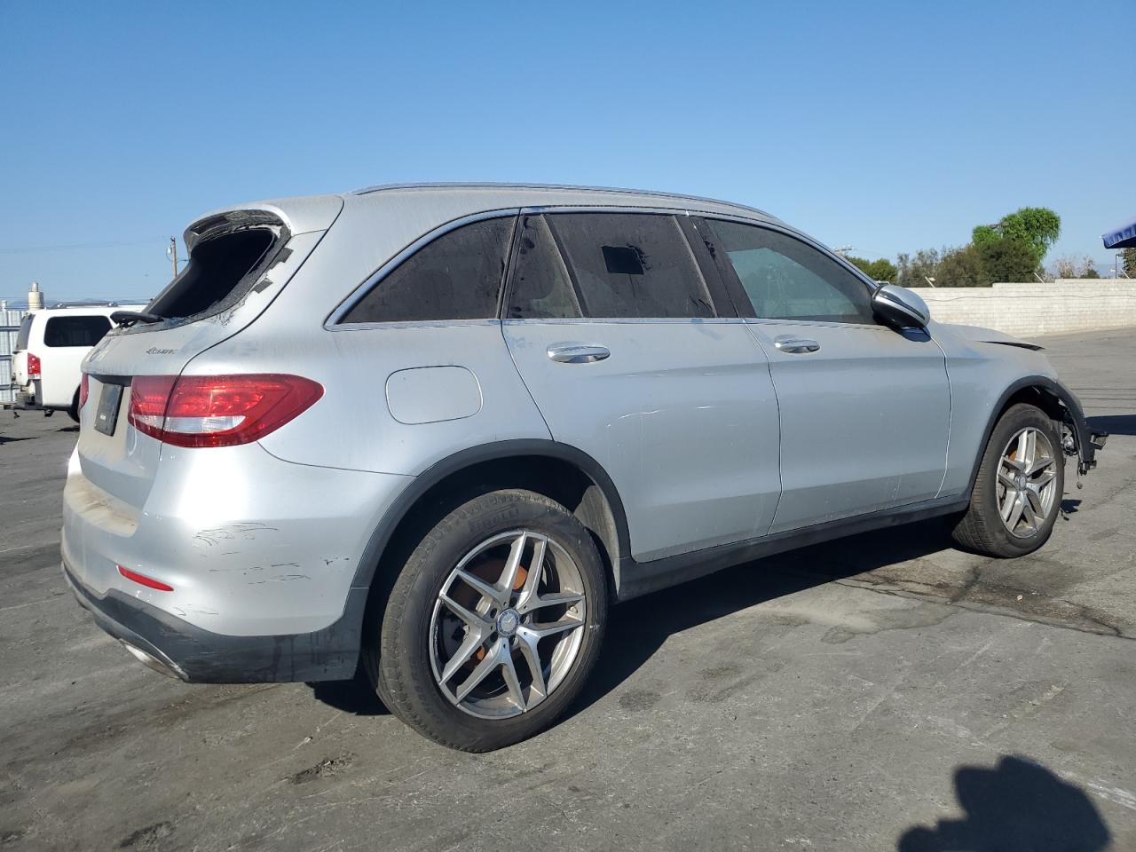 2017 Mercedes-Benz GLC VIN WDC0G4KB1HF115386 Copart auction photo, front end damage thumbnail 3