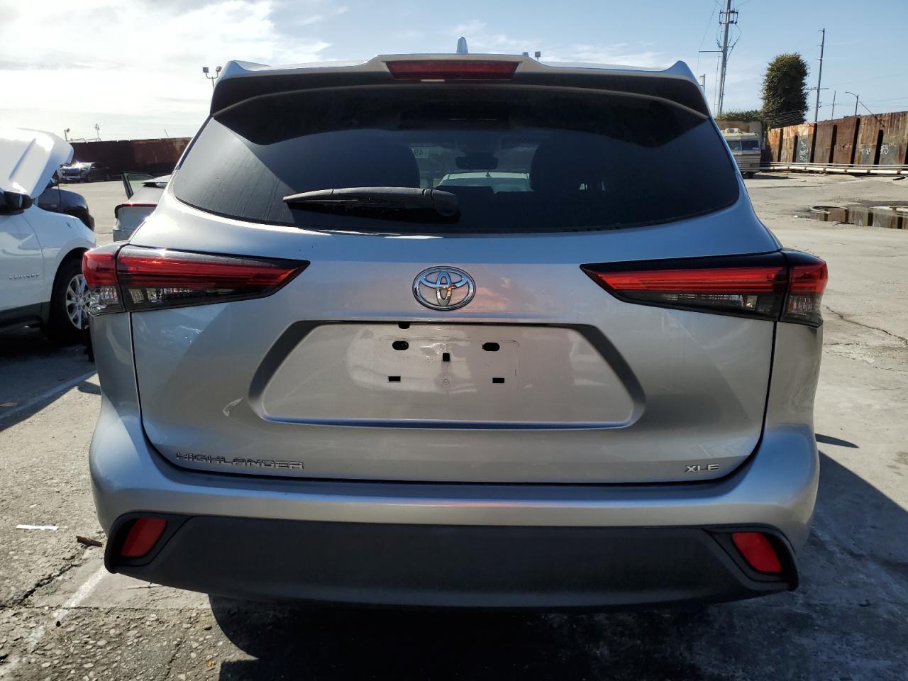 2021 Toyota Highlander VIN 5TDGZRAH0MS528394 Copart auction photo, front end damage thumbnail 6