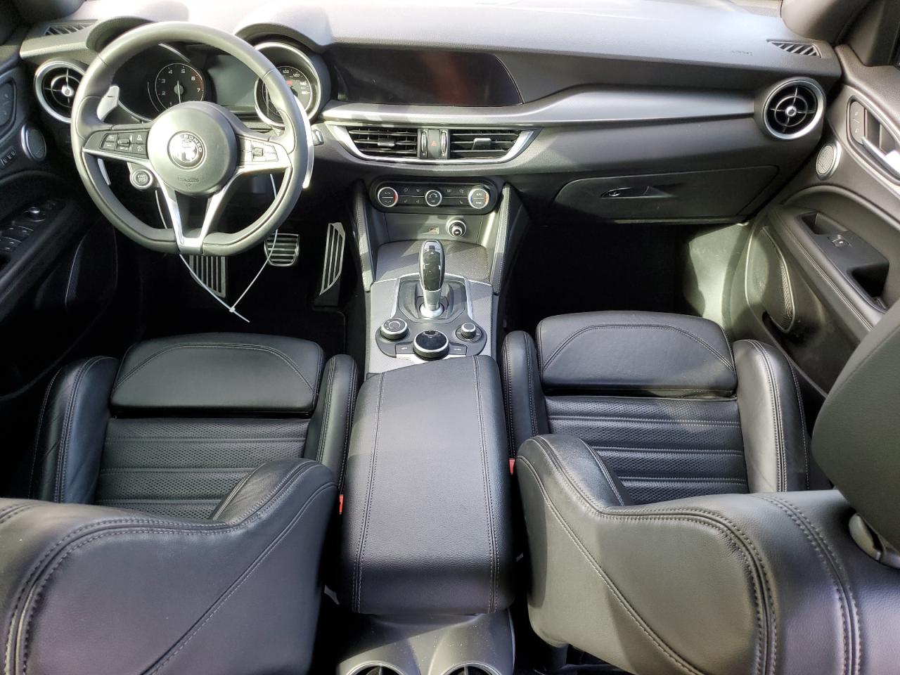 2019 Alfa Romeo Stelvio VIN ZASPAKBN5K7C44261 Copart auction photo, rear end damage thumbnail 8