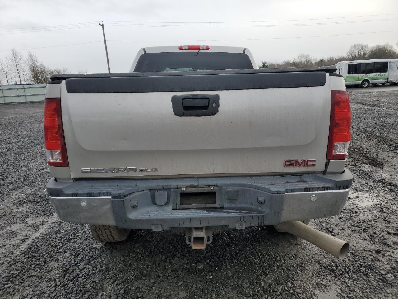 2008 GMC Sierra VIN 1GTHK23638F208150 Copart auction photo, all over damage thumbnail 6