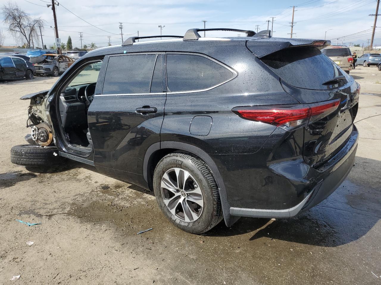 2021 Toyota Highlander VIN 5TDHZRAH8MS532276 Copart auction photo, front end / side damage thumbnail 2