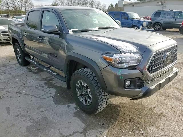 2019 Toyota Tacoma VIN 5TFCZ5AN1KX210269 Copart auction photo, rear end / side damage thumbnail 11
