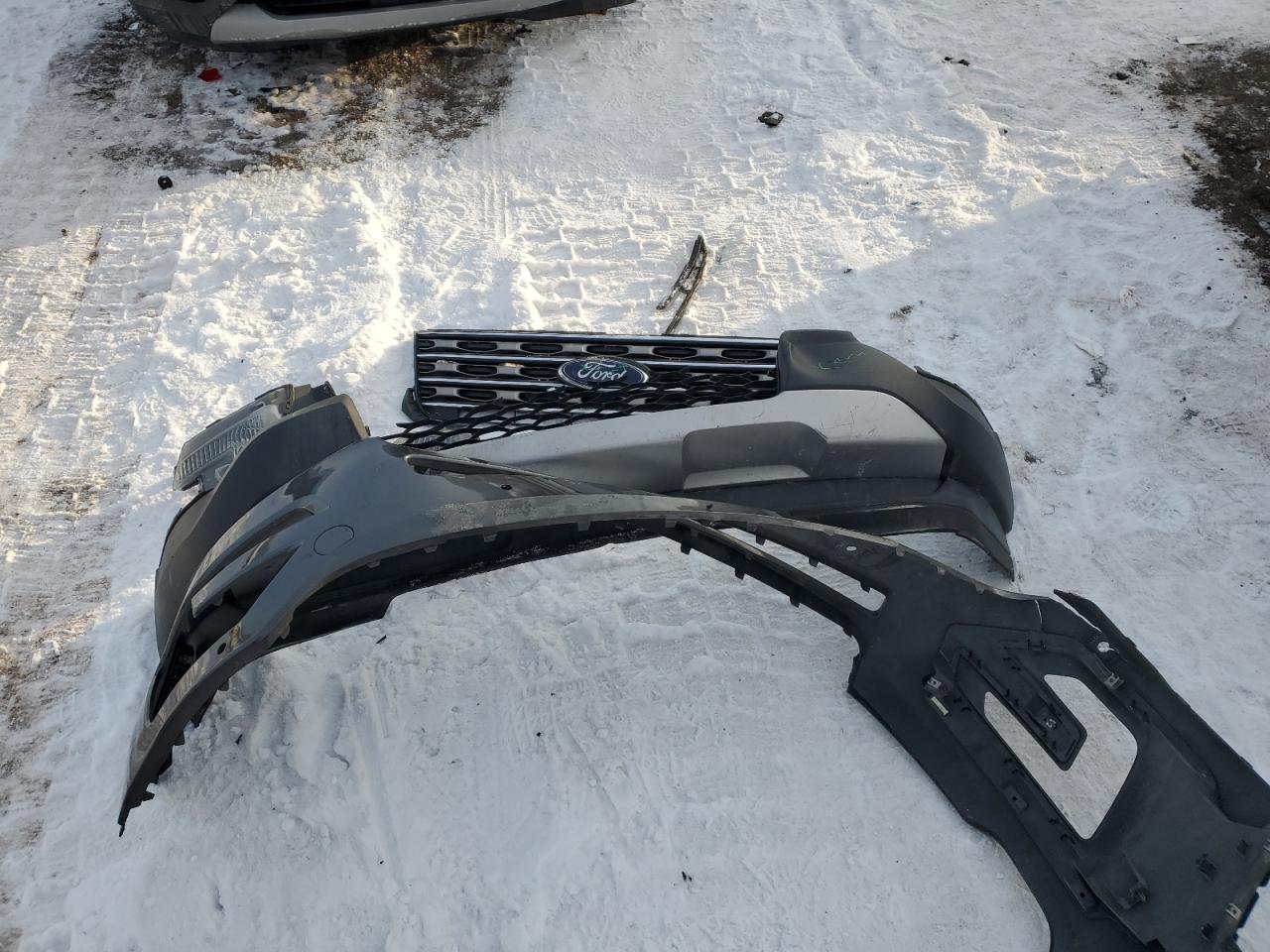 2016 Ford Explorer VIN 1FM5K8D85GGB50407 Copart auction photo, front end damage thumbnail 13