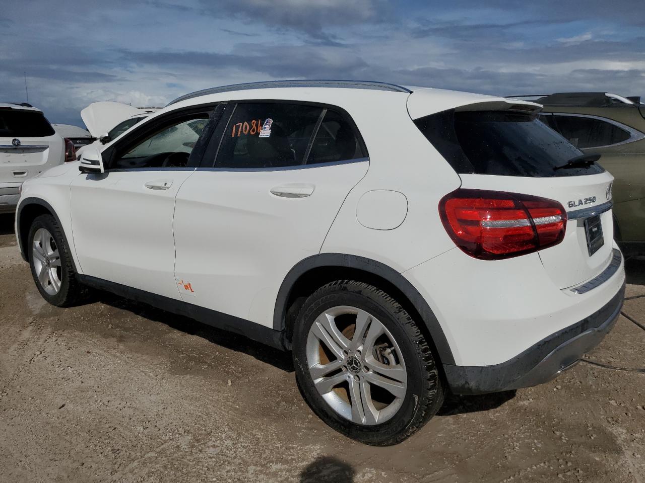 2020 Mercedes-Benz GLA-klasse VIN WDCTG4EB3LU026271 Copart auction photo, water/flood damage thumbnail 2