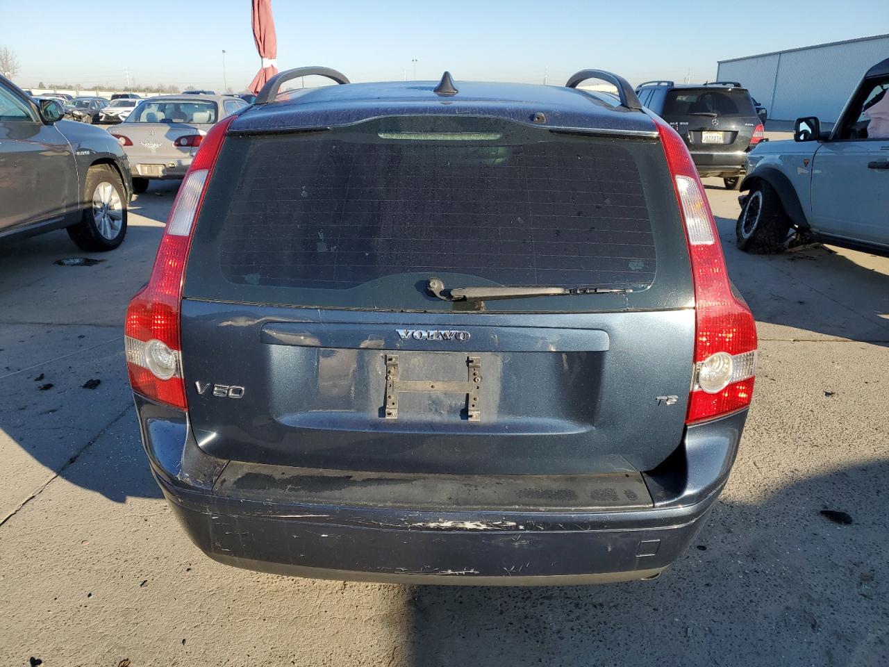 2007 Volvo V50 VIN YV1MW682X72294394 Copart auction photo, vandalism damage thumbnail 6
