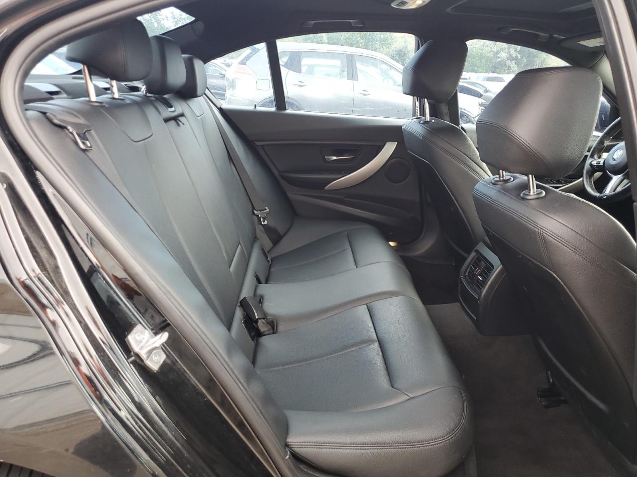 2014 BMW 3er VIN WBA3C3G57ENS71197 Copart auction photo, front end damage thumbnail 10