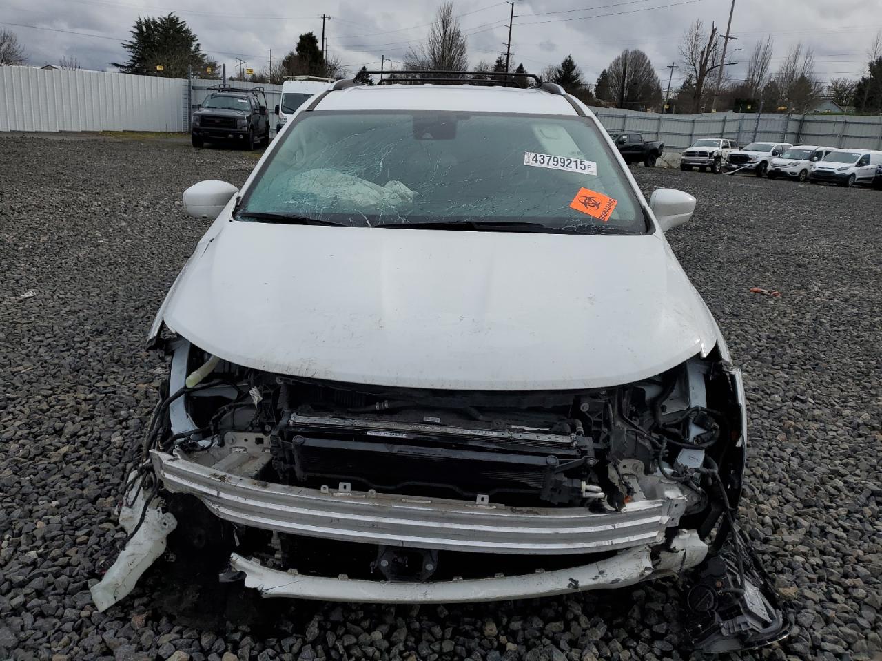 2017 Chrysler Pacifica VIN 2C4RC1EG6HR577465 Copart auction photo, front end / side damage thumbnail 5