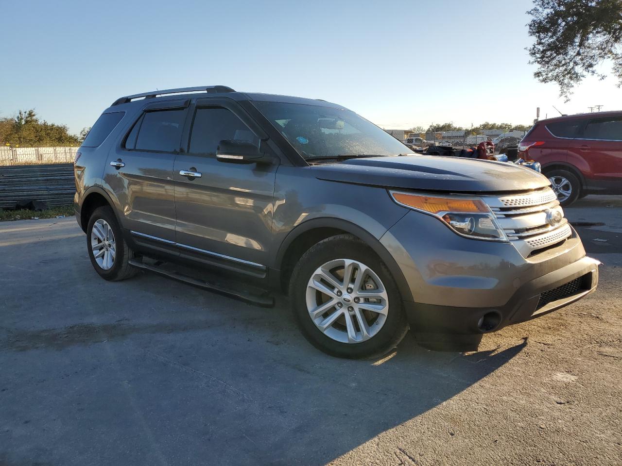 2014 Ford Explorer VIN 1FM5K7D84EGA58132 Copart auction photo, front end / side damage thumbnail 4