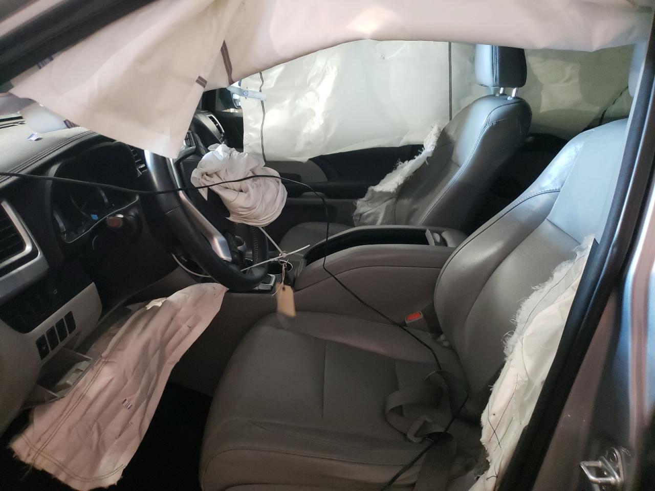 2016 Toyota Highlander VIN 5TDJKRFH9GS234760 Copart auction photo, front end / minor dent/scratches damage thumbnail 7