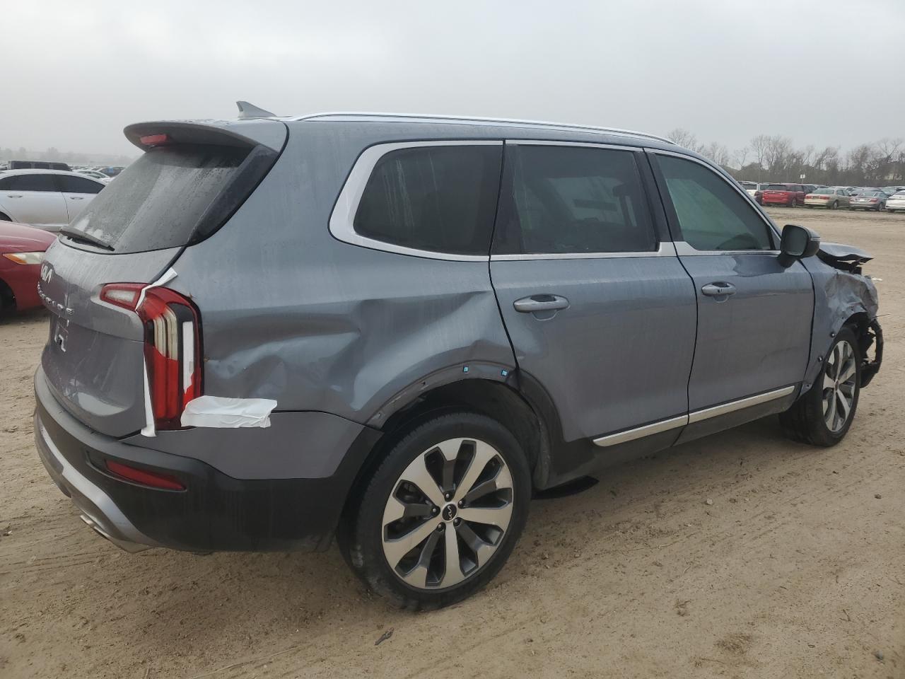 2022 KIA Telluride VIN 5XYP34HCXNG288266 Copart auction photo, front end / side damage thumbnail 3