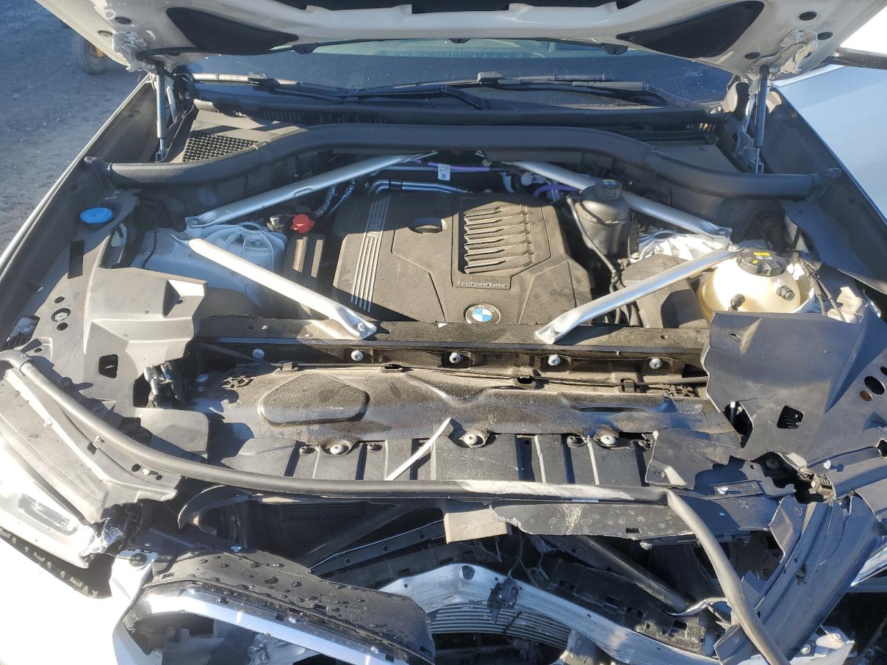 2021 BMW X6 VIN 5UXCY6C08M9E54309 Copart auction photo, front end / minor dent/scratches damage thumbnail 12