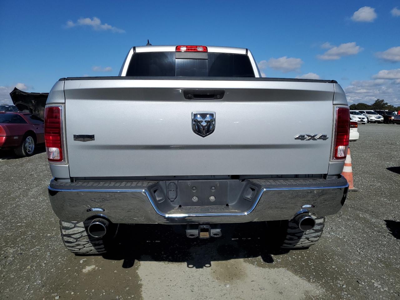 2016 RAM 1500 VIN 1C6RR7NMXGS337475 Copart auction photo, minor dent/scratches damage thumbnail 6