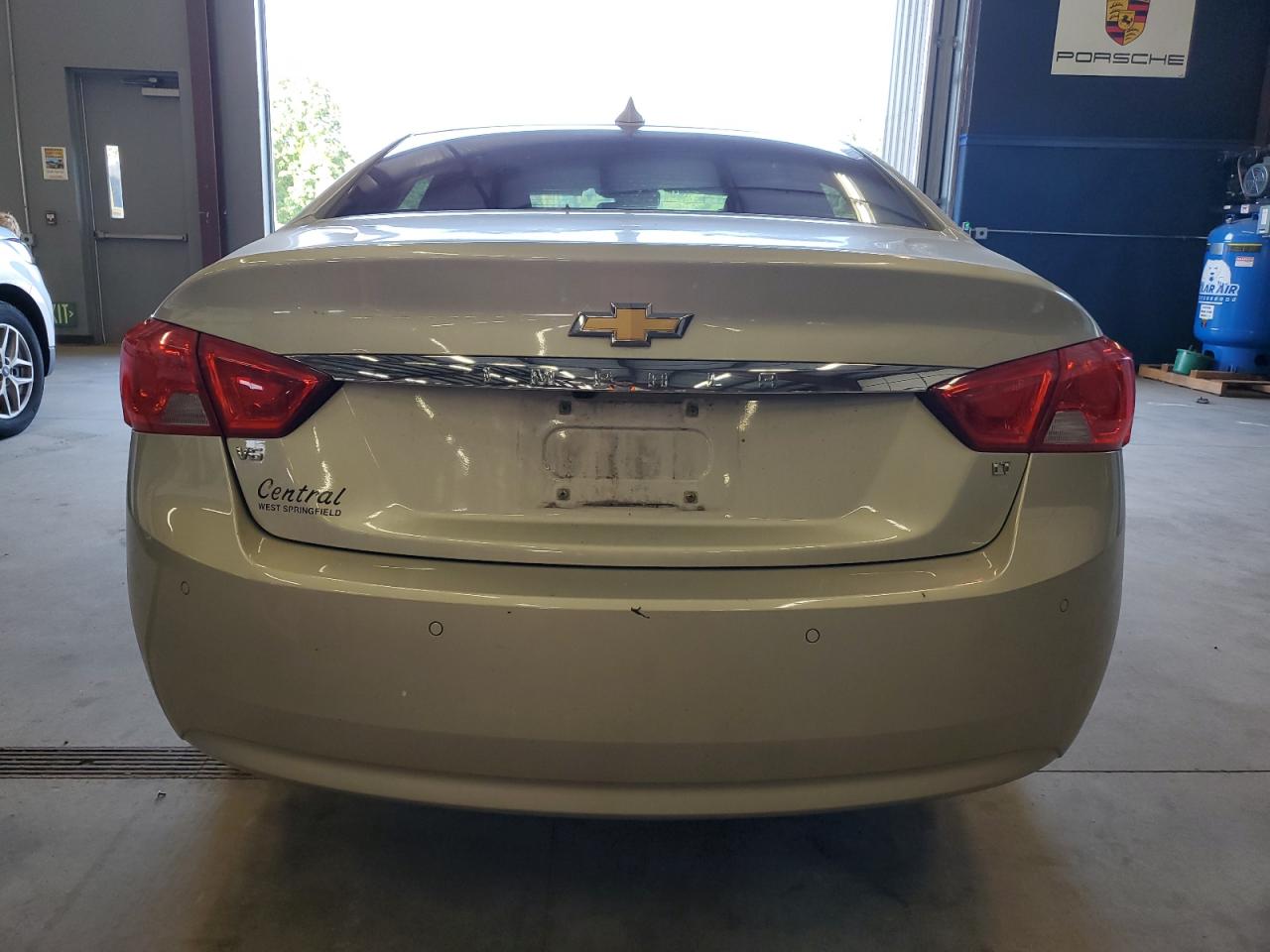 2015 Chevrolet Impala VIN 2G1125S3XF9284537 Copart auction photo, front end / rear end damage thumbnail 6
