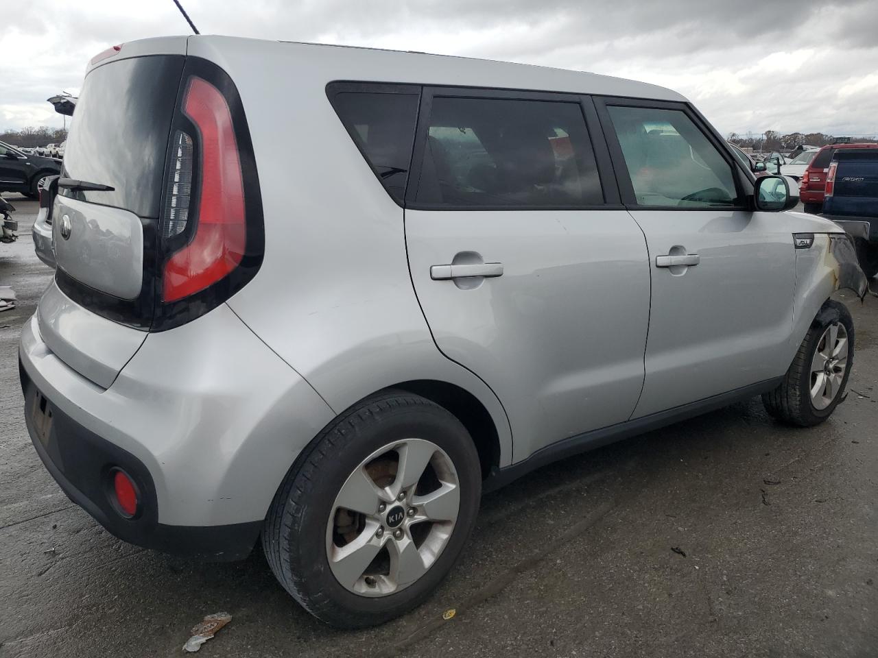 2017 KIA Soul VIN KNDJN2A2XH7501885 Copart auction photo, burn - engine damage thumbnail 3
