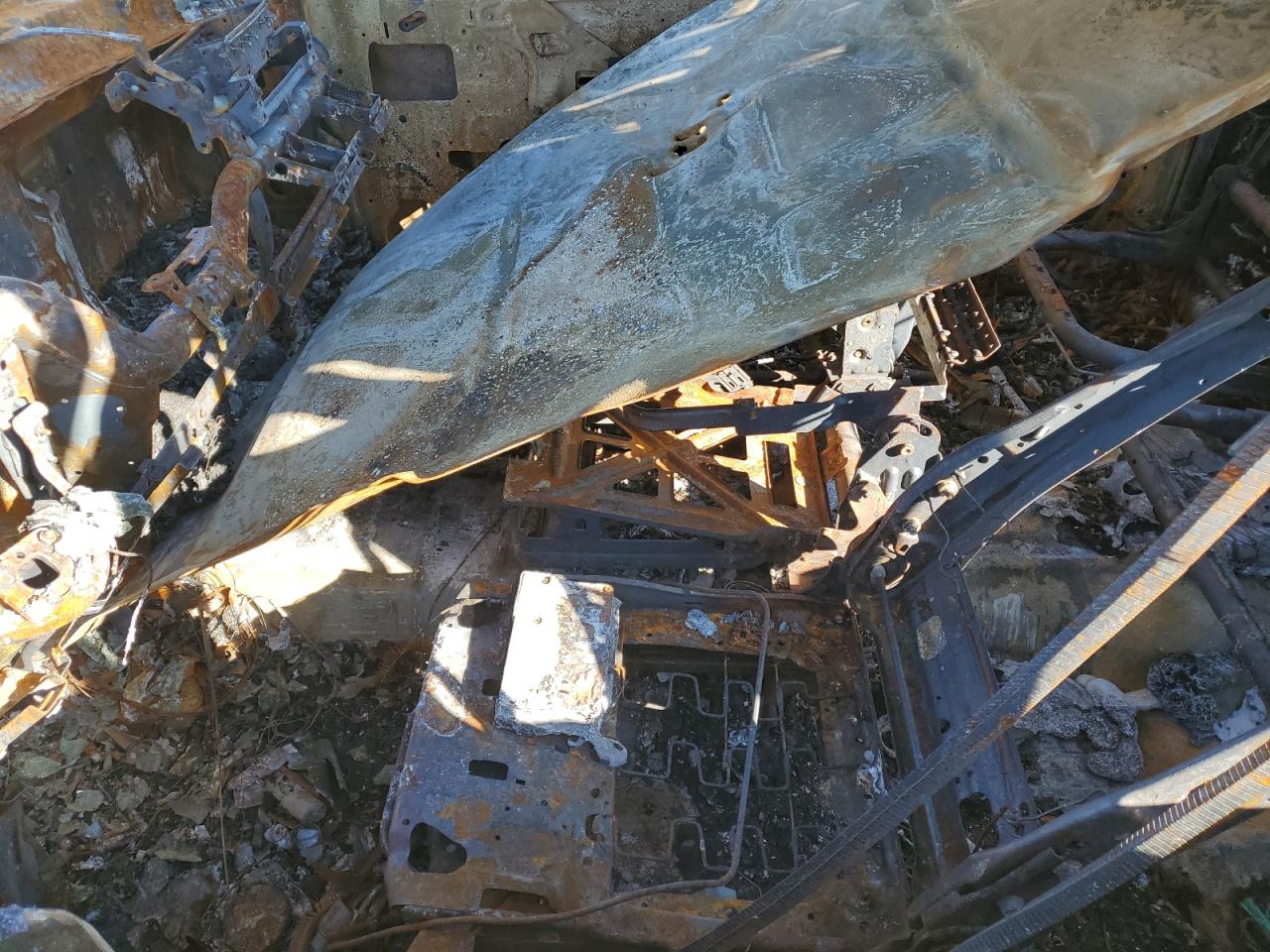 2009 Chevrolet Silverado VIN 1GCEK29029Z180816 Copart auction photo, burn damage thumbnail 7