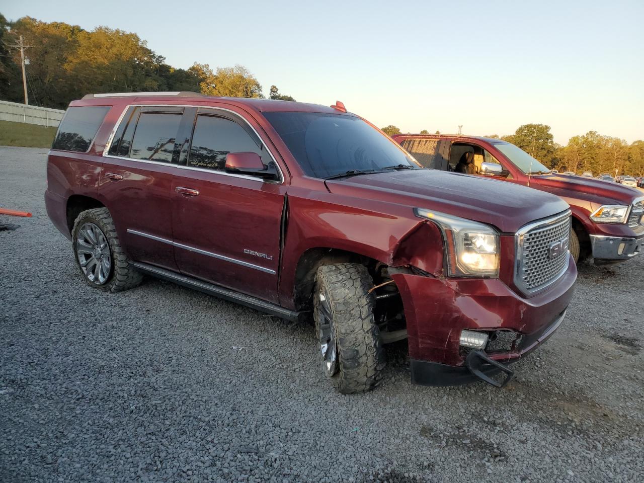 2016 GMC Yukon VIN 1GKS2CKJ2GR298376 Copart auction photo, water/flood damage thumbnail 4