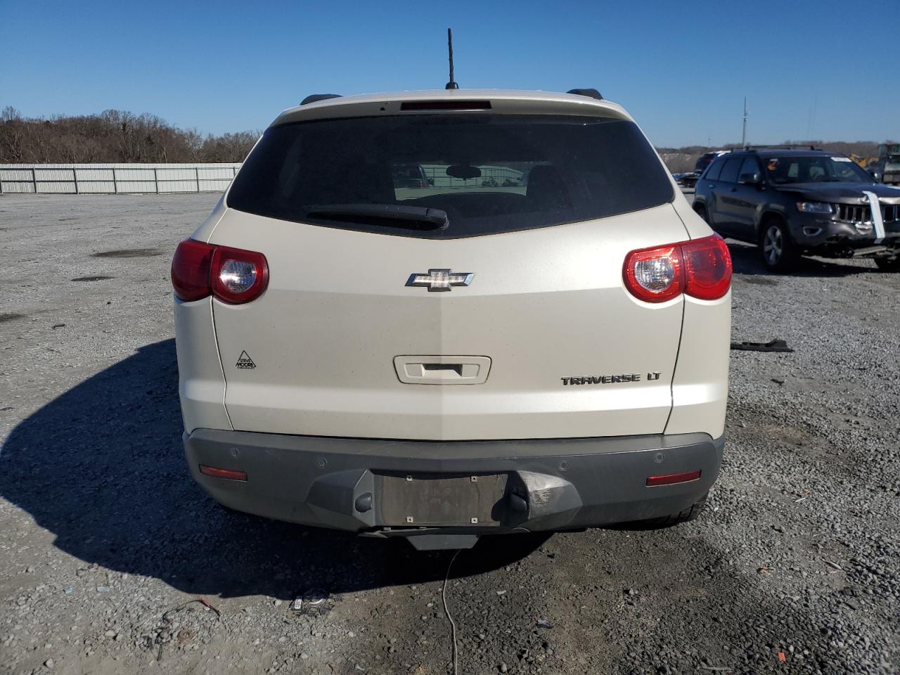 2011 Chevrolet Traverse VIN 1GNKRGED6BJ302447 Copart auction photo, front end damage thumbnail 6