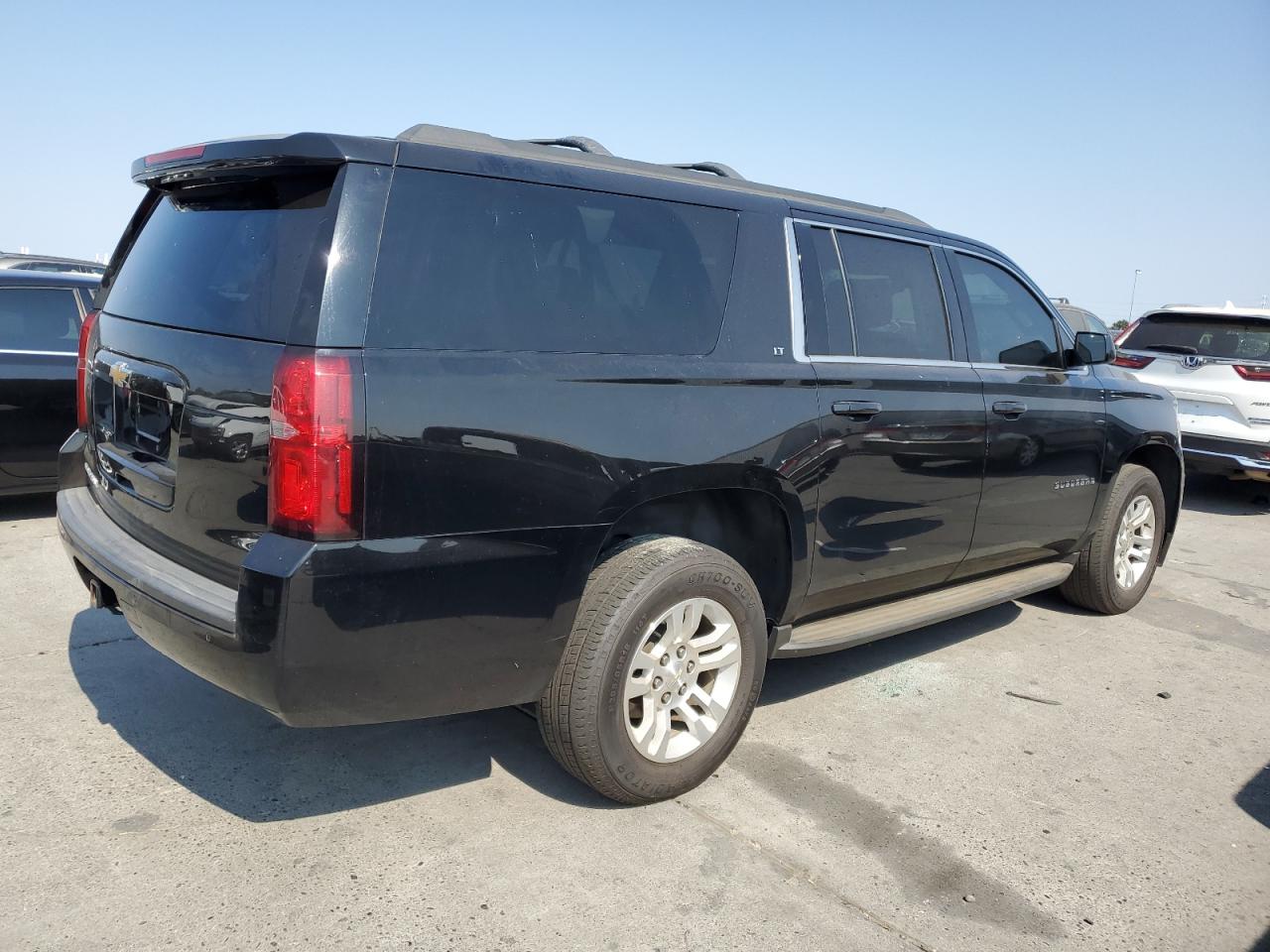 2018 Chevrolet Suburban VIN 1GNSKHKC6JR334742 Copart auction photo, all over damage thumbnail 3