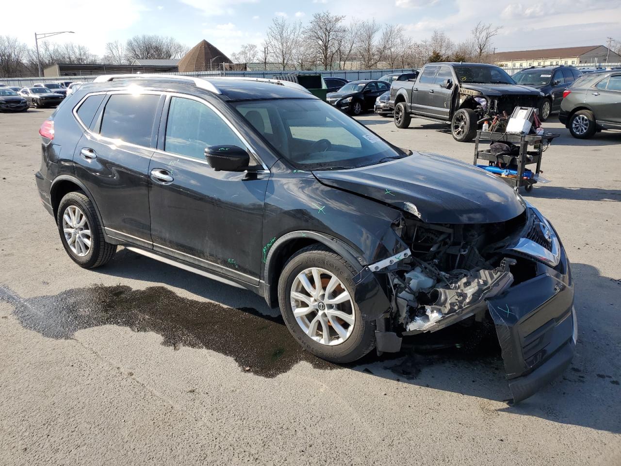 2017 Nissan Rogue VIN KNMAT2MT7HP514555 Copart auction photo, front end / side damage thumbnail 4