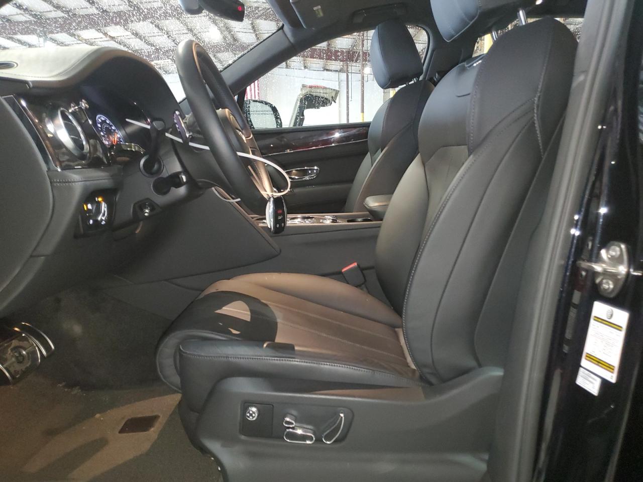 2019 Bentley Bentayga VIN SJAAM2ZV6KC024857 Copart auction photo, front end damage thumbnail 7