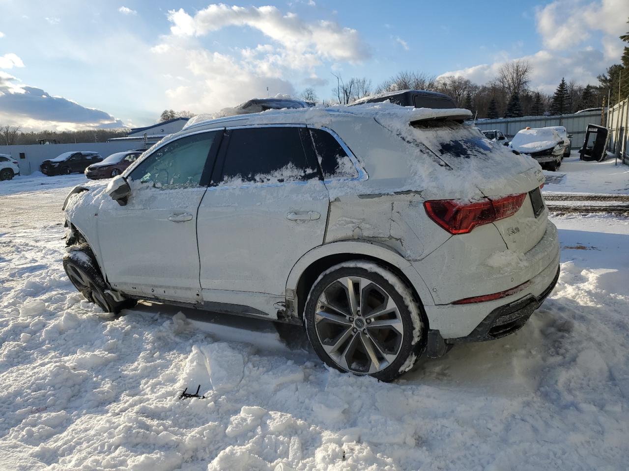 2020 Audi Q3 VIN WA1FECF37L1033164 Copart auction photo, front end / all over damage thumbnail 2