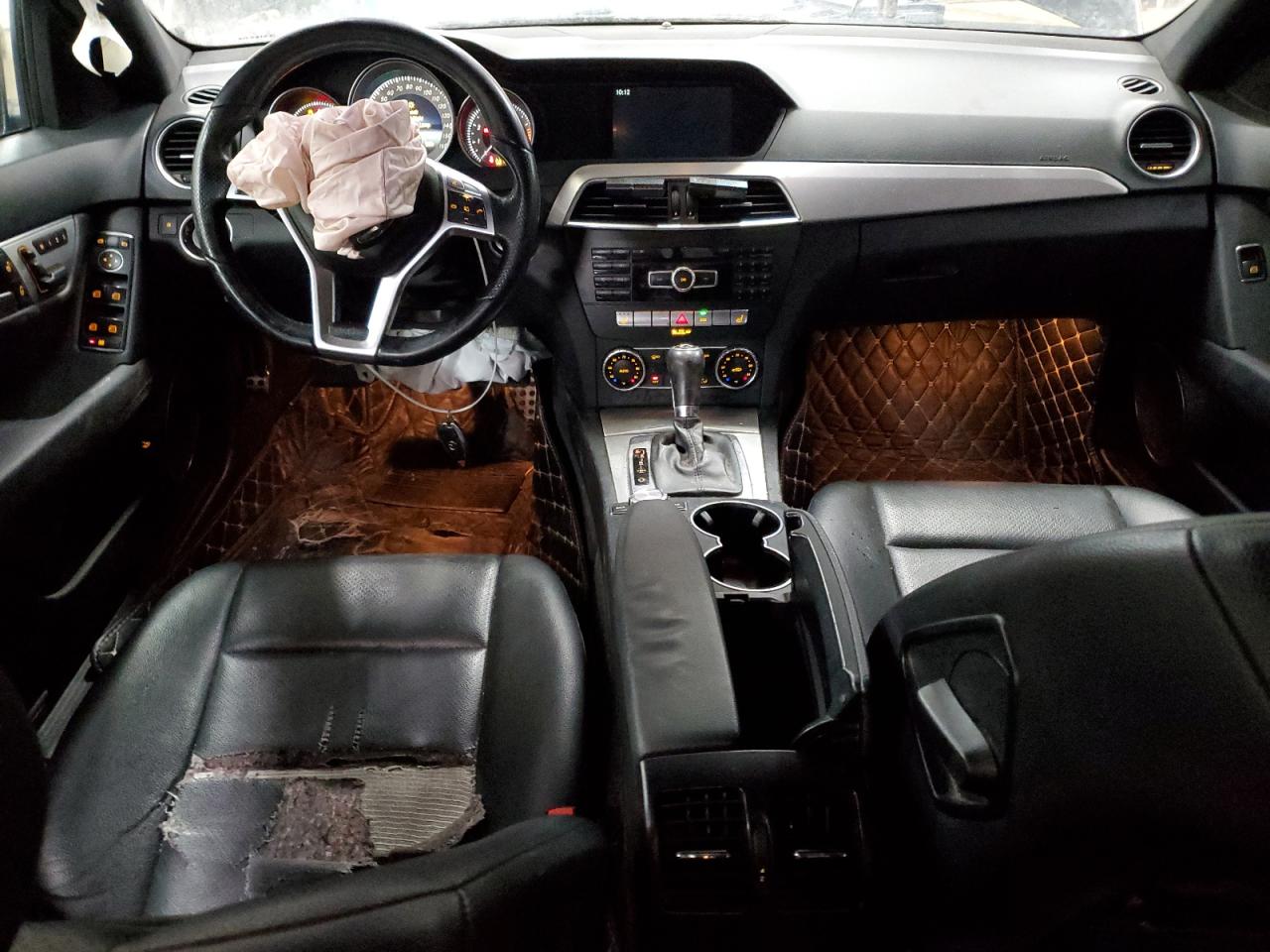 2014 Mercedes-Benz C-klasse VIN WDDGF8AB7EG199533 Copart auction photo, front end damage thumbnail 8
