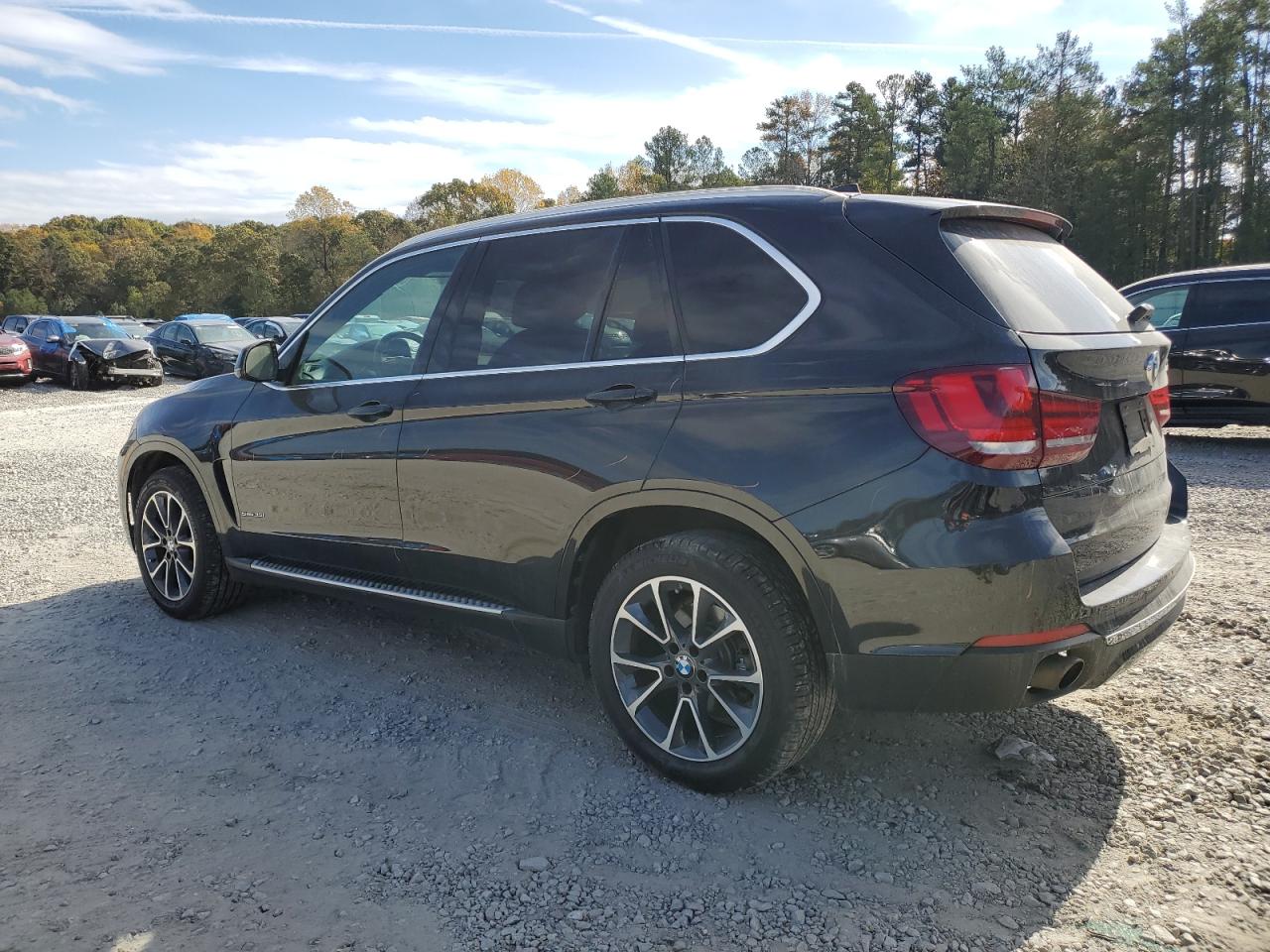 2017 BMW X5 VIN 5UXKR2C32H0X03402 Copart auction photo, minor dent/scratches damage thumbnail 2