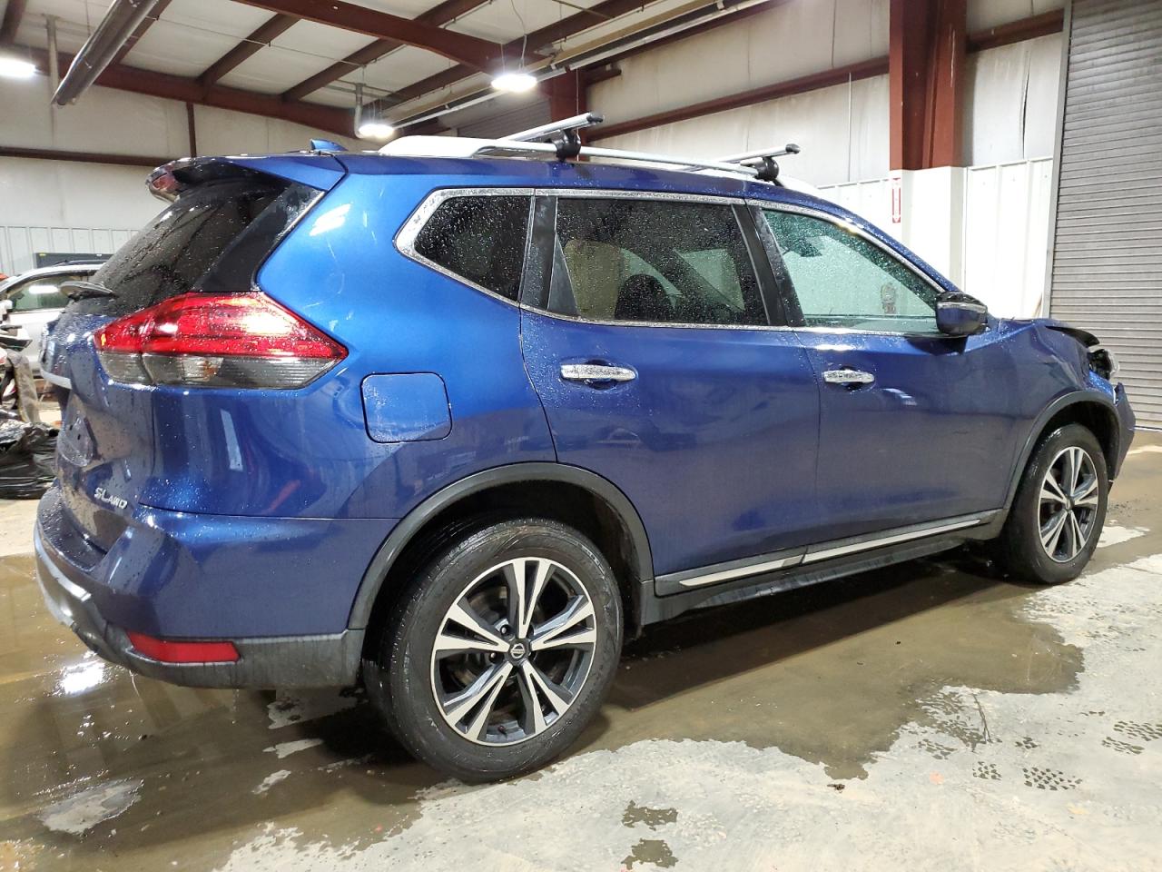2017 Nissan Rogue VIN 5N1AT2MV9HC852589 Copart auction photo, front end / undercarriage damage thumbnail 3