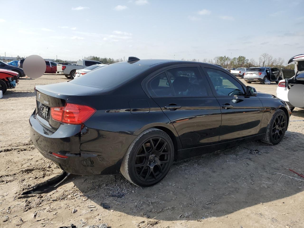 2014 BMW 3er VIN WBA3C3G56ENS69408 Copart auction photo, side / minor dent/scratches damage thumbnail 3