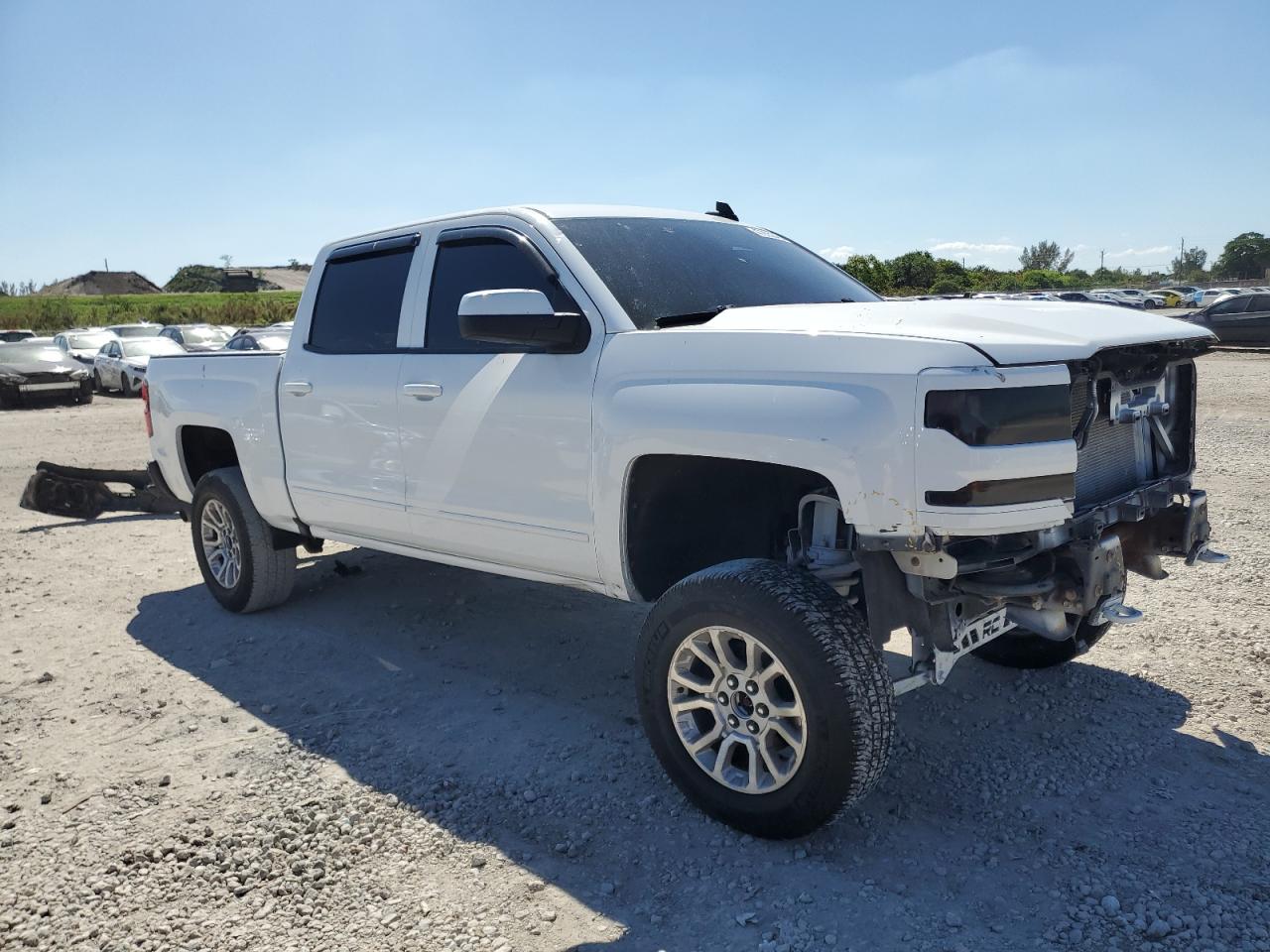 2016 Chevrolet Silverado VIN 3GCUKREC6GG137159 Copart auction photo, front end / minor dent/scratches damage thumbnail 4