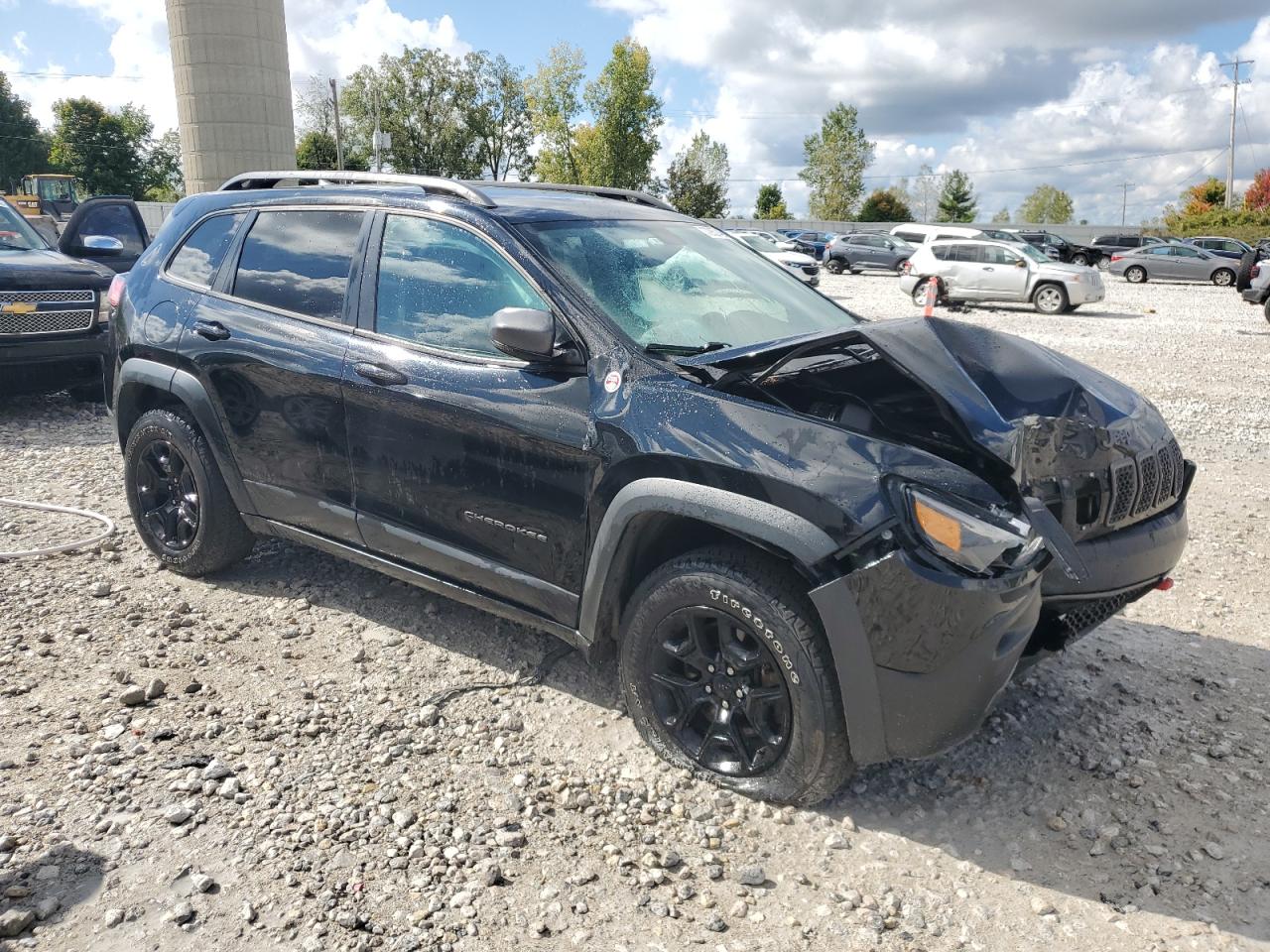 2019 Jeep Cherokee VIN 1C4PJMBX6KD189200 Copart auction photo, front end damage thumbnail 4