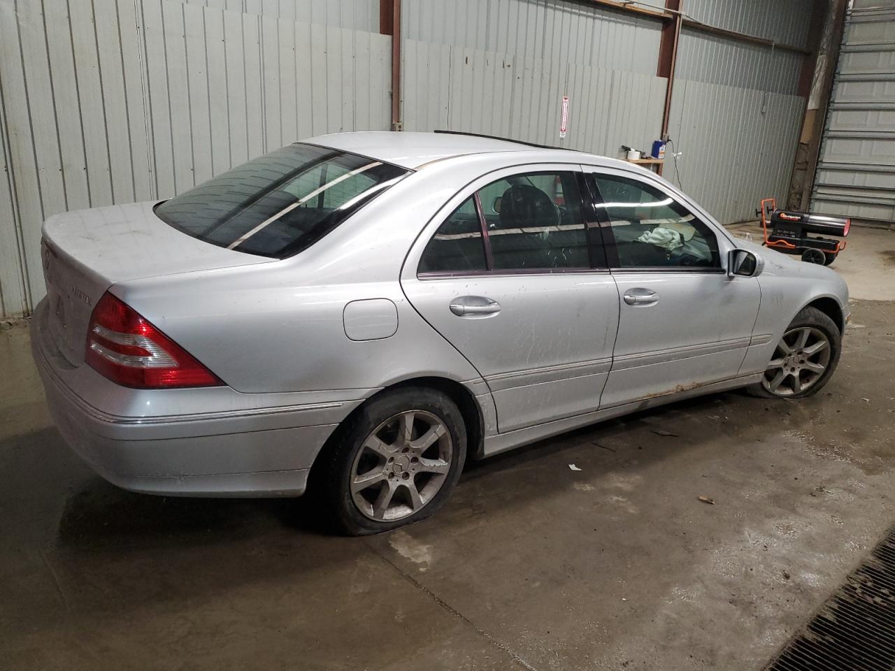 2007 Mercedes-Benz C-klasse VIN WDBRF92H77F853420 Copart auction photo, mechanical damage thumbnail 3