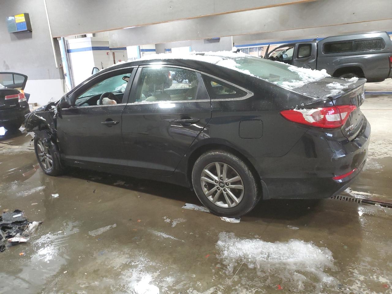 2015 Hyundai Sonata VIN 5NPE24AF2FH158586 Copart auction photo, front end / undercarriage damage thumbnail 2