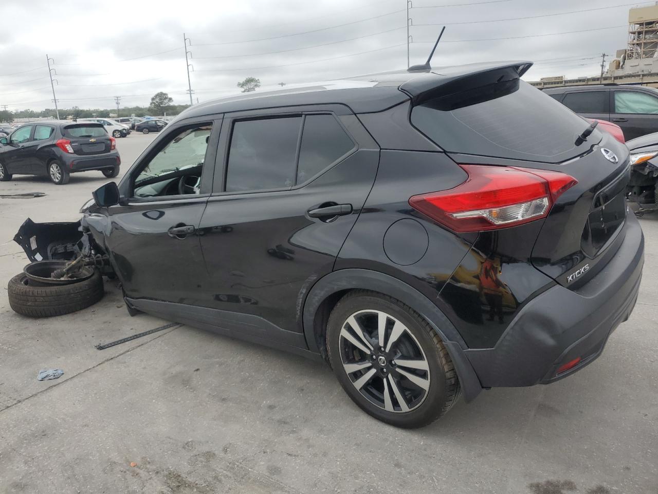 2019 Nissan Kicks VIN 3N1CP5CUXKL569290 Copart auction photo, front end damage thumbnail 2