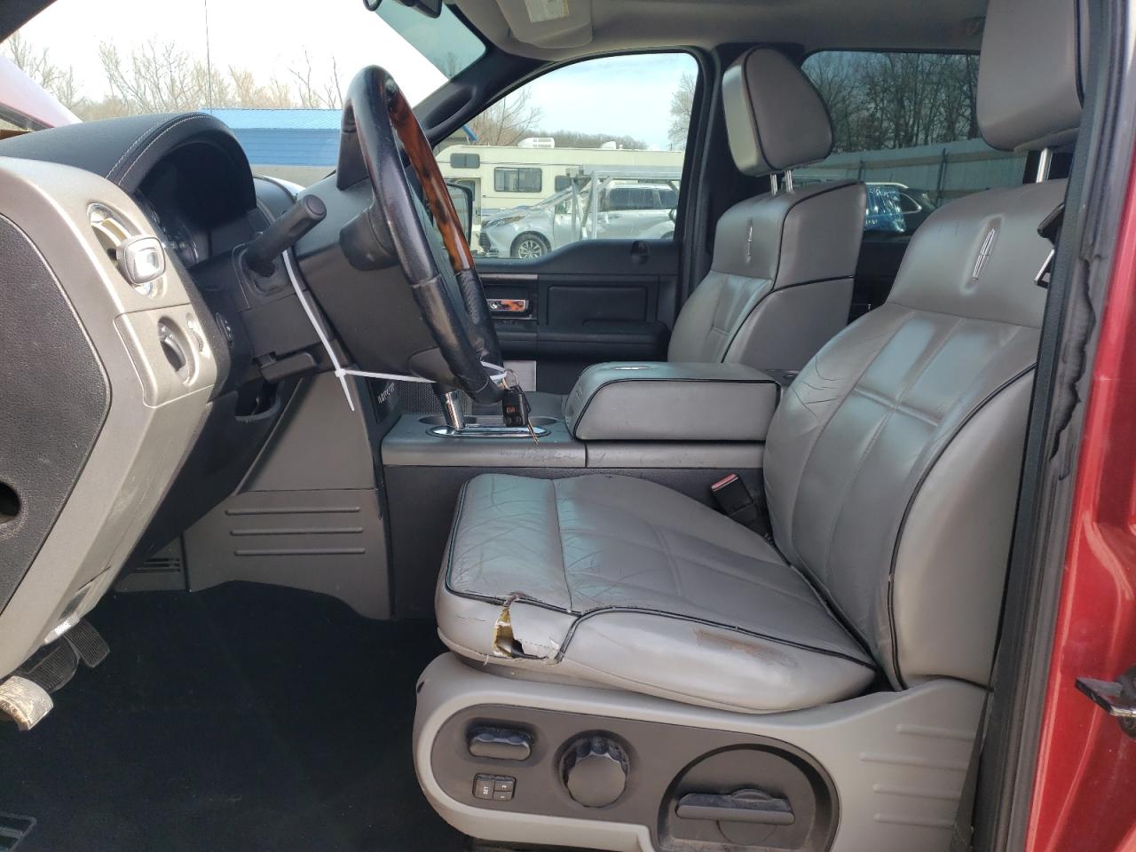 2008 Lincoln Mark LT VIN 5LTPW18548FJ00336 Copart auction photo, side / hail damage thumbnail 7
