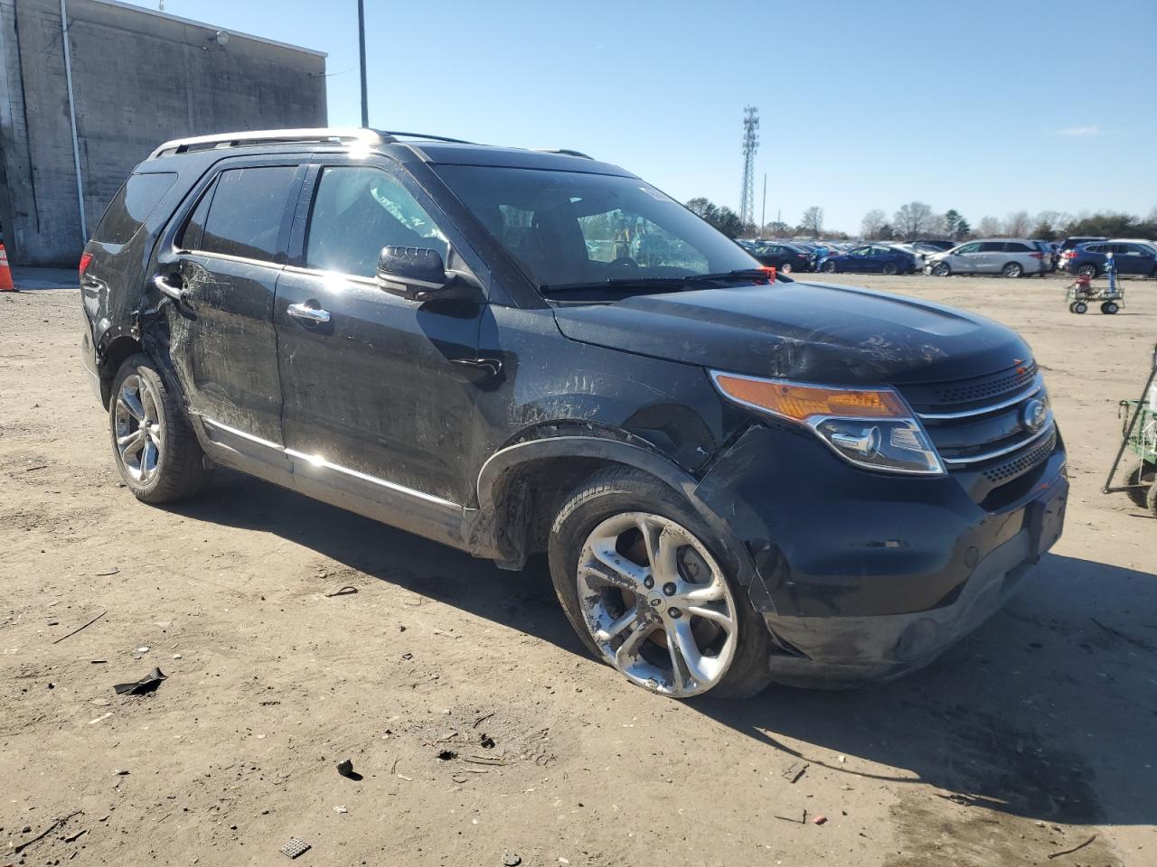 2015 Ford Explorer VIN 1FM5K8F86FGB00241 Copart auction photo, front end / side damage thumbnail 4