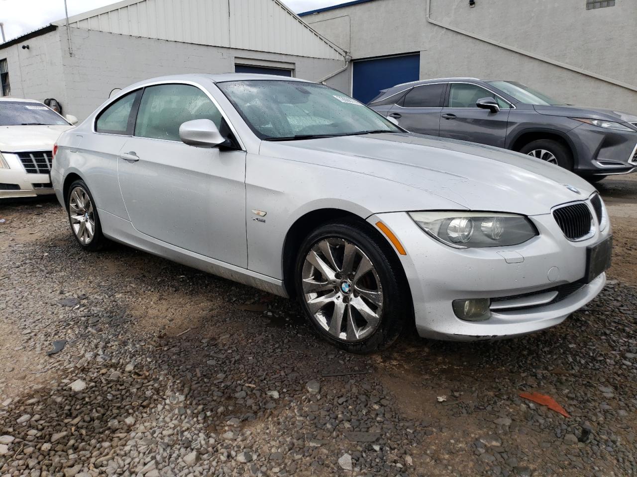 2011 BMW 3er VIN WBAKF9C51BE619907 Copart auction photo, front end damage thumbnail 4