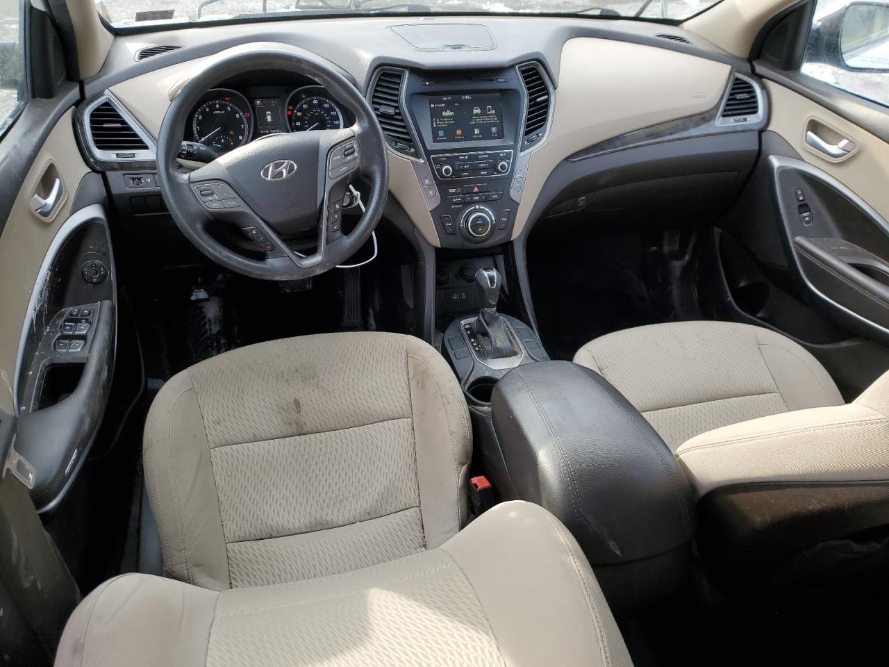 2017 Hyundai Santa Fe VIN 5NMZUDLB6HH032639 Copart auction photo, normal wear / mechanical damage thumbnail 8