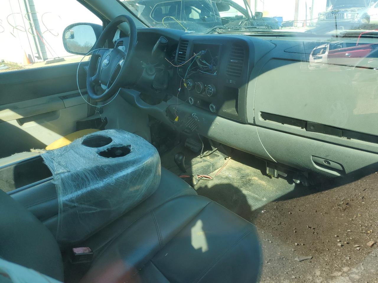 2011 Chevrolet Silverado VIN 1GCNKPEAXBZ330608 Copart auction photo, side damage thumbnail 8