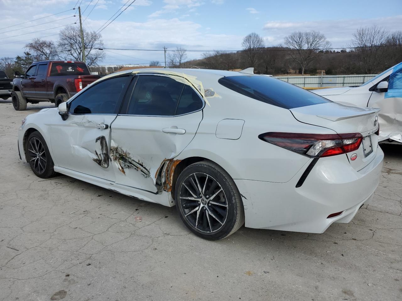 2022 Toyota Camry VIN 4T1G11AK8NU021322 Copart auction photo, side / minor dent/scratches damage thumbnail 2
