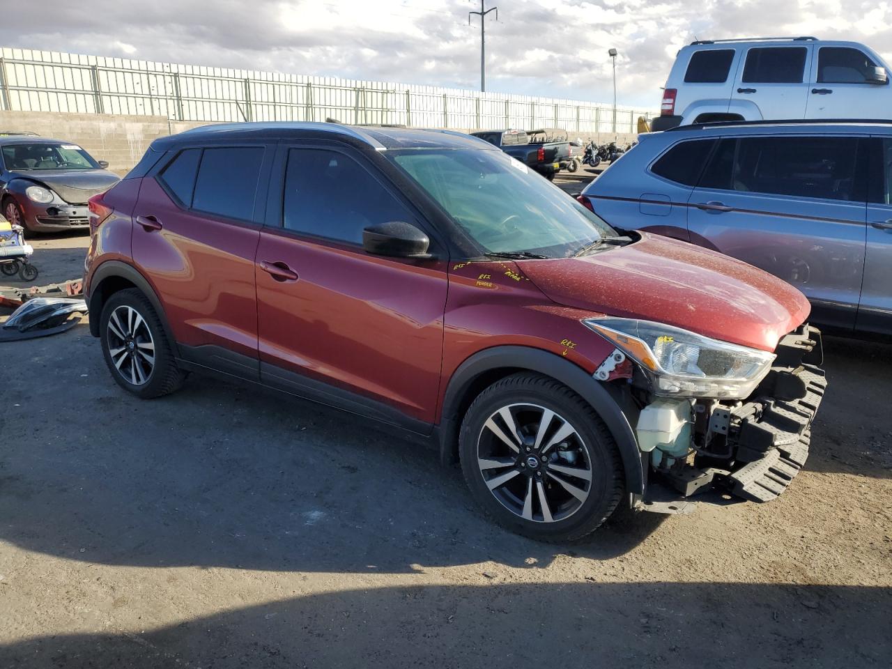 2020 Nissan Kicks VIN 3N1CP5CV6LL552805 Copart auction photo, front end / side damage thumbnail 4