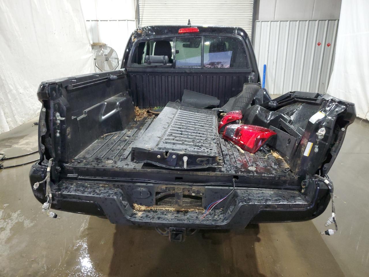 2019 Toyota Tacoma VIN 5TFSZ5AN7KX207467 Copart auction photo, rear end / side damage thumbnail 6
