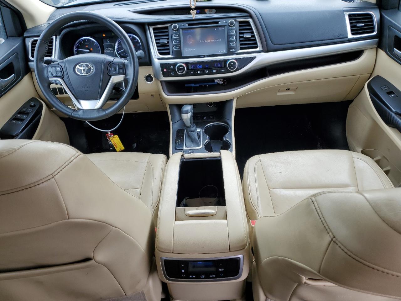2015 Toyota Highlander VIN 5TDJKRFH6FS124683 Copart auction photo, front end damage thumbnail 8