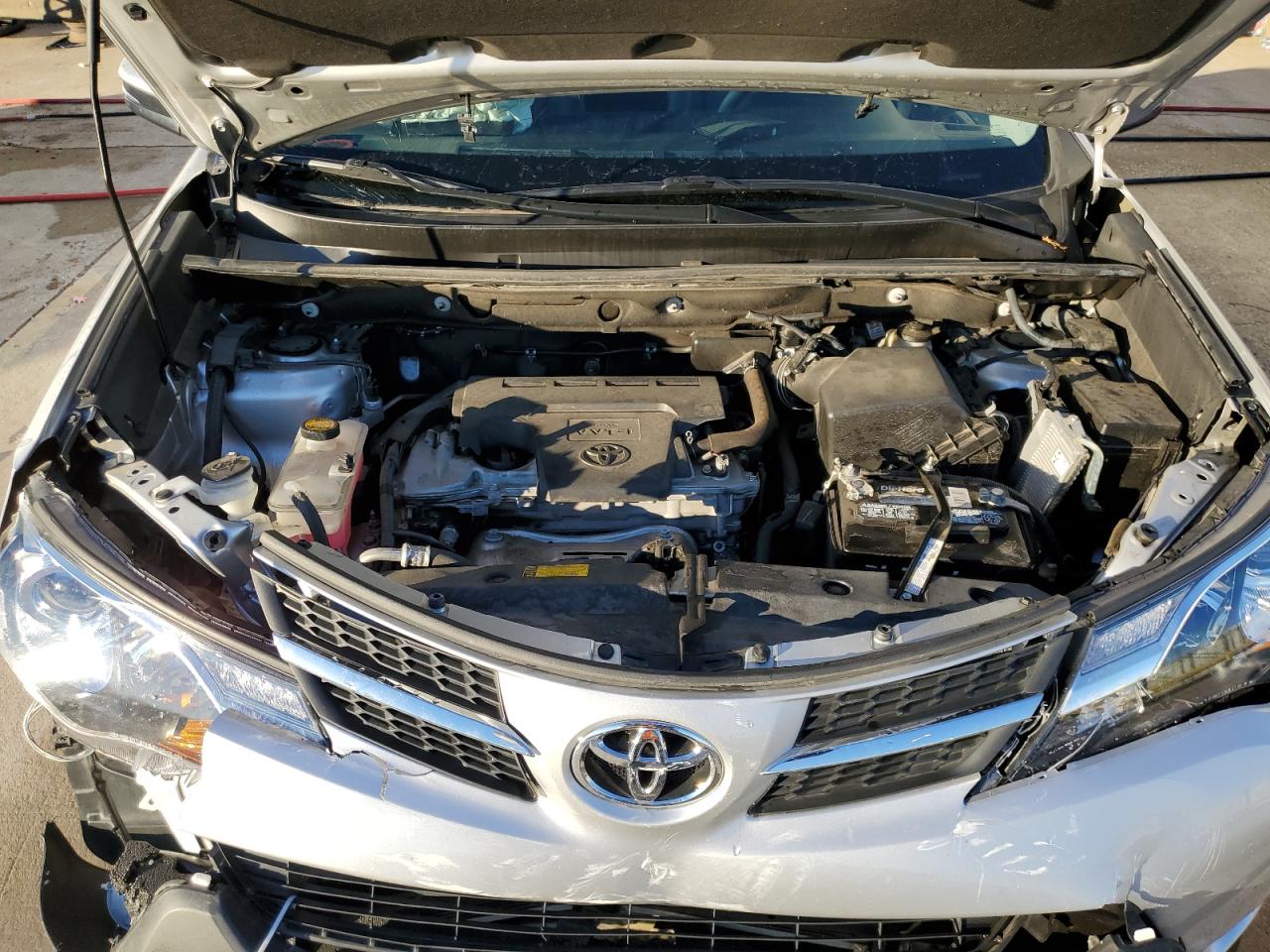 2015 Toyota RAV 4 VIN 2T3DFREV3FW387012 Copart auction photo, front end damage thumbnail 12