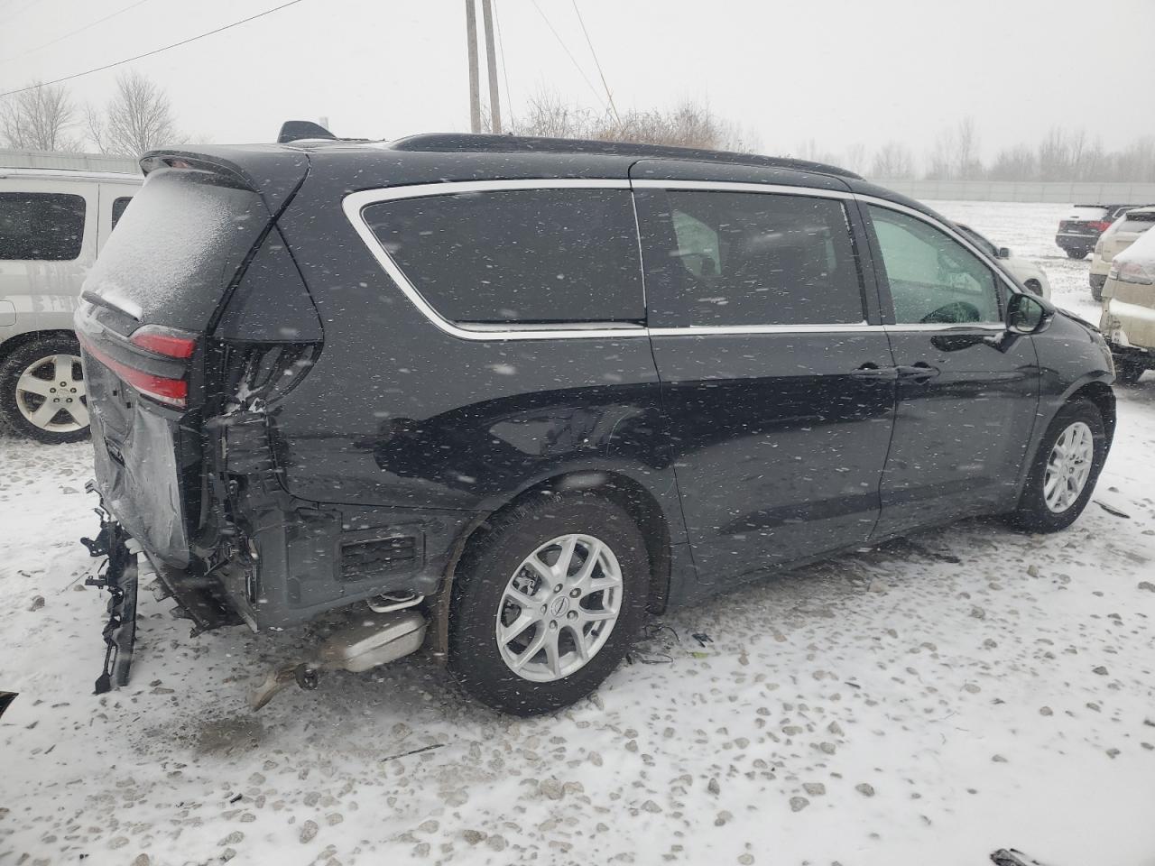 2022 Chrysler Pacifica VIN 2C4RC1BG1NR135516 Copart auction photo, rear end damage thumbnail 3