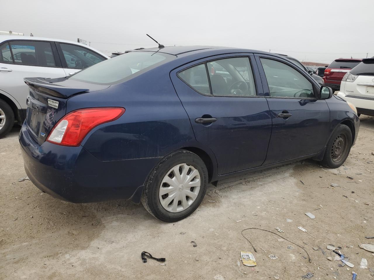 2014 Nissan Versa VIN 3N1CN7AP1EL821169 Copart auction photo, normal wear / minor dent/scratches damage thumbnail 3