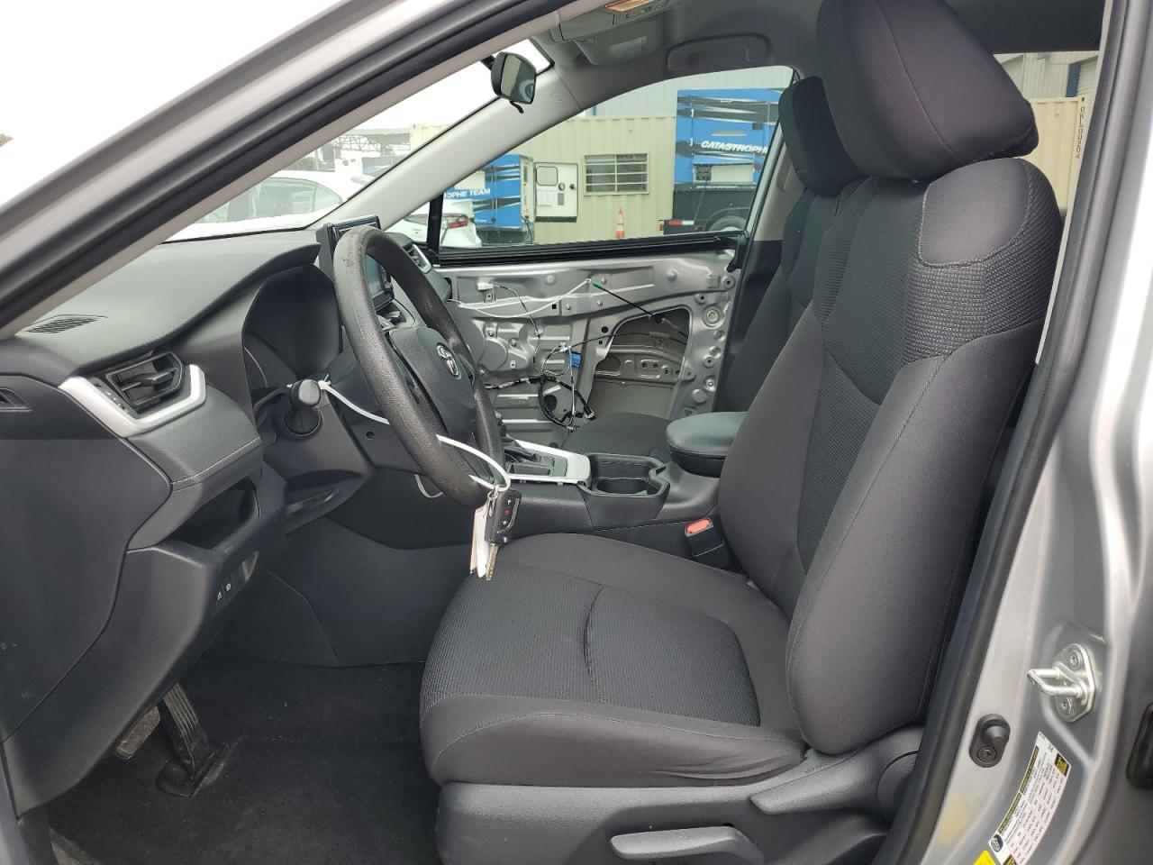 2019 Toyota RAV 4 VIN 2T3H1RFV1KW046099 Copart auction photo, front end / side damage thumbnail 7