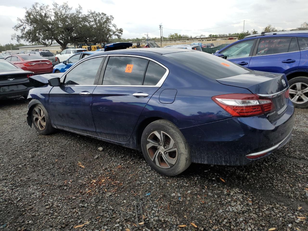 2017 Honda Accord VIN 1HGCR2F39HA135534 Copart auction photo, front end / side damage thumbnail 2