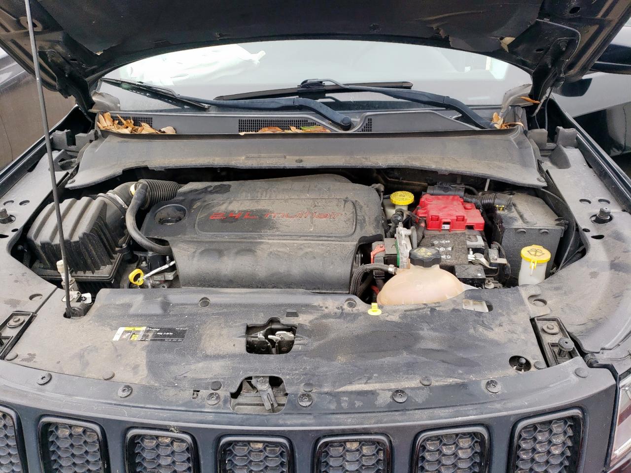 2019 Jeep Compass VIN 3C4NJCBB4KT613022 Copart auction photo, front end / side damage thumbnail 12